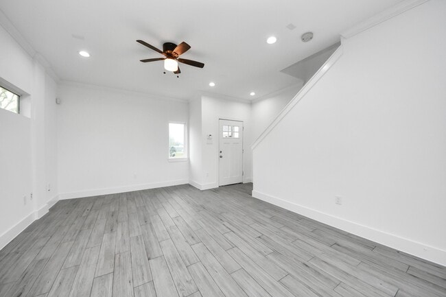 Building Photo - 8305 Prairie View Dr