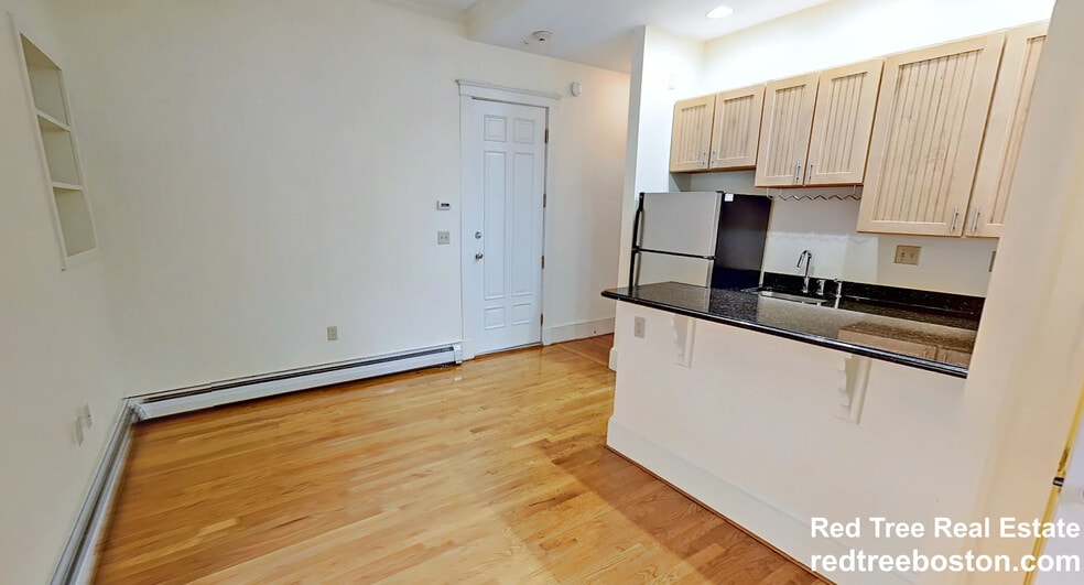 Building Photo - 295 Commonwealth Ave