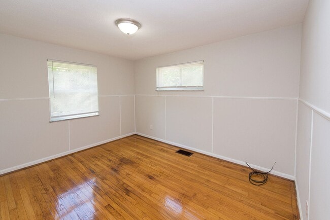 Building Photo - BRIDGETOWN- 3BEDROOM 1BATH W 1 CAR BUILT I...