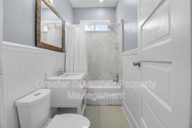 Building Photo - 1206 E 48th St