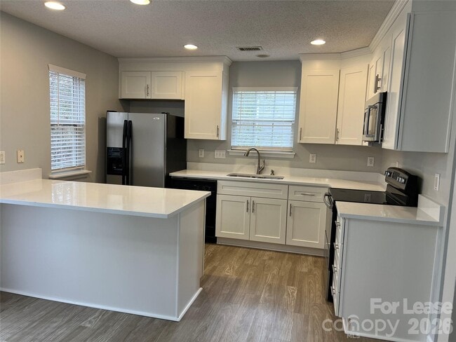 Building Photo - 7667 Petrea Ln