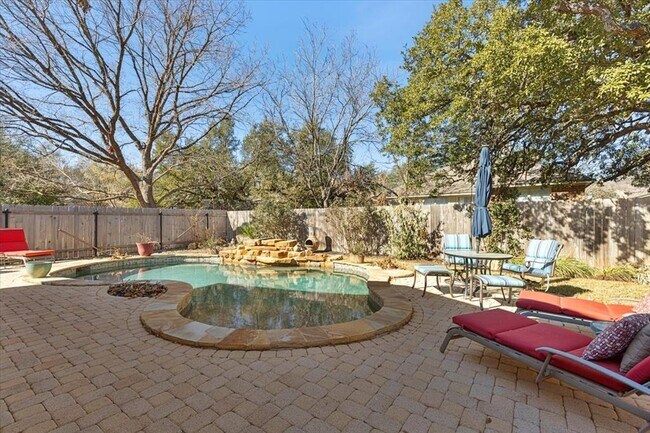 Building Photo - 4104 Sun Spirit Dr