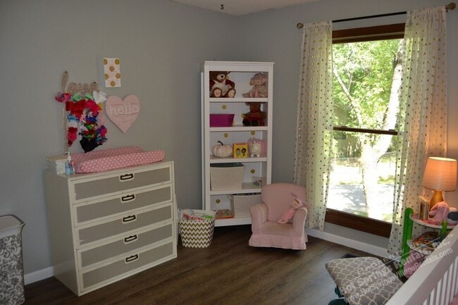 Building Photo - Lake DeSoto Area | Home |Unfurnished