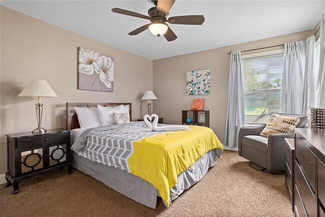 Building Photo - 2749 N Poinciana Blvd