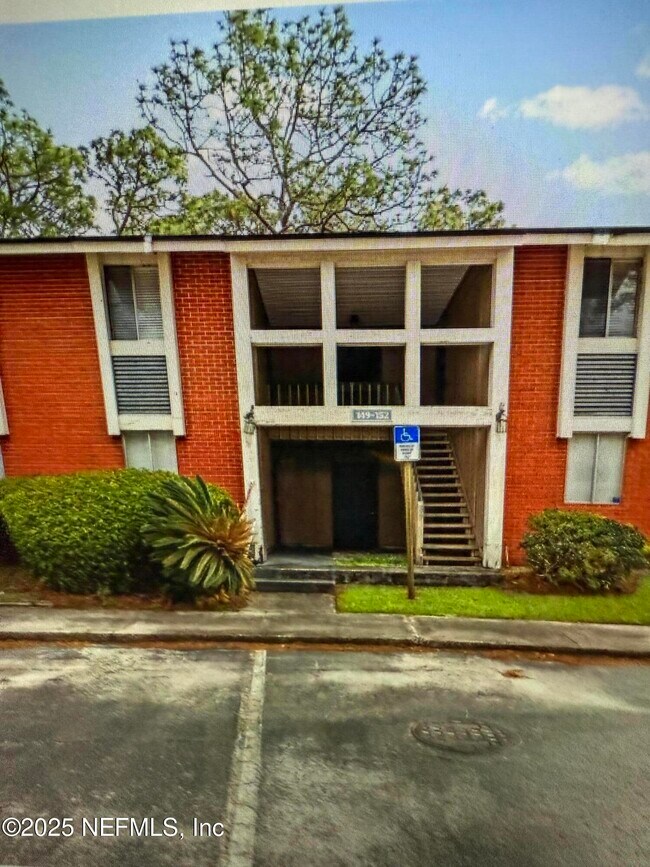 Primary Photo - 8849 Old Kings Rd S