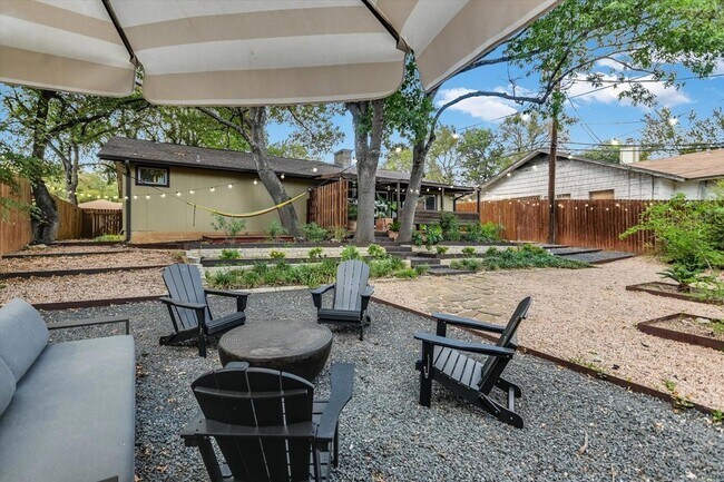 Building Photo - 8101 Ceberry Dr