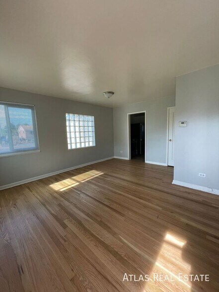 Building Photo - 7111 E 60th Way