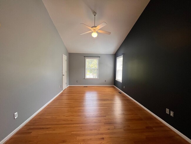 Building Photo - 1093 Wintergreen Ln