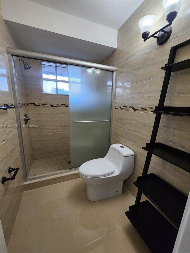 Building Photo - 6485 SW 129th Ave