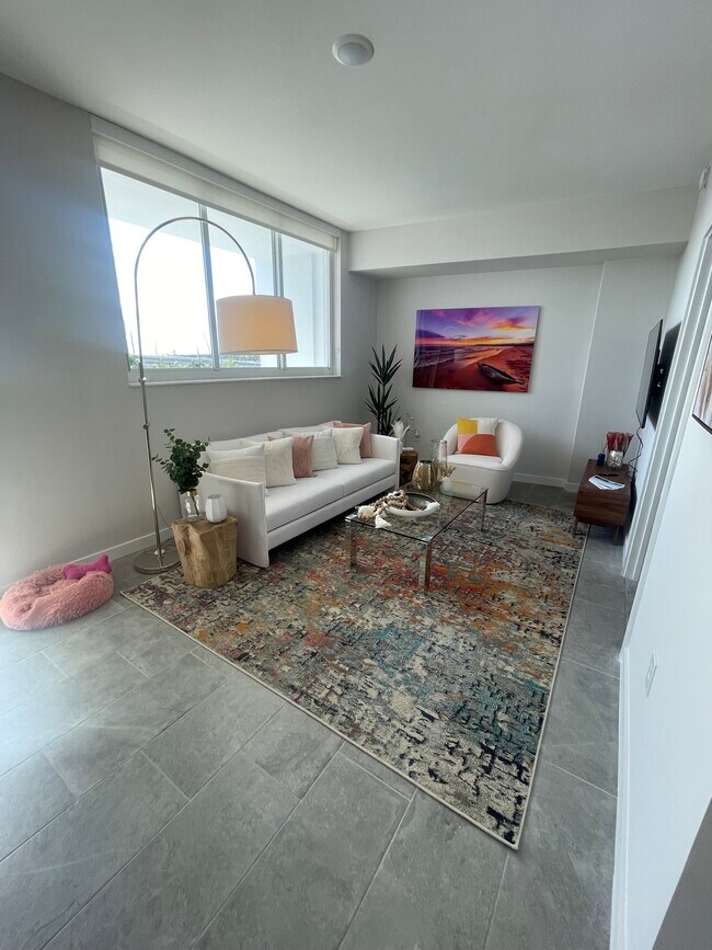 Building Photo - 710 SE 22nd St