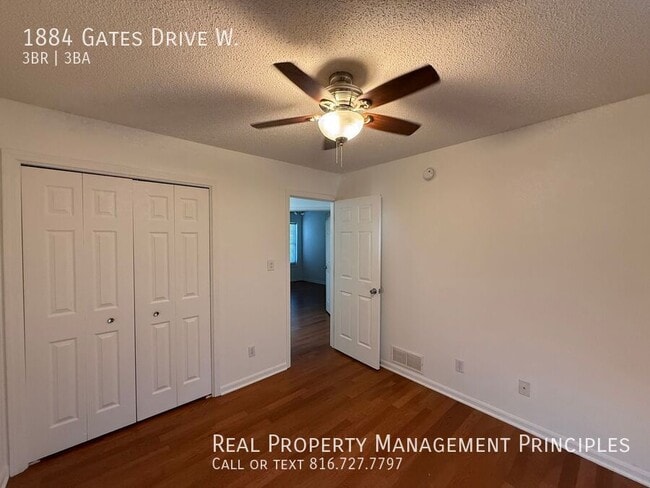 Building Photo - 1884 Gates Dr W