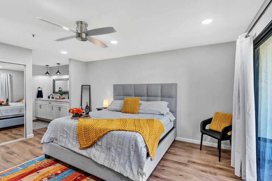 Building Photo - 11233 Tierrasanta Blvd