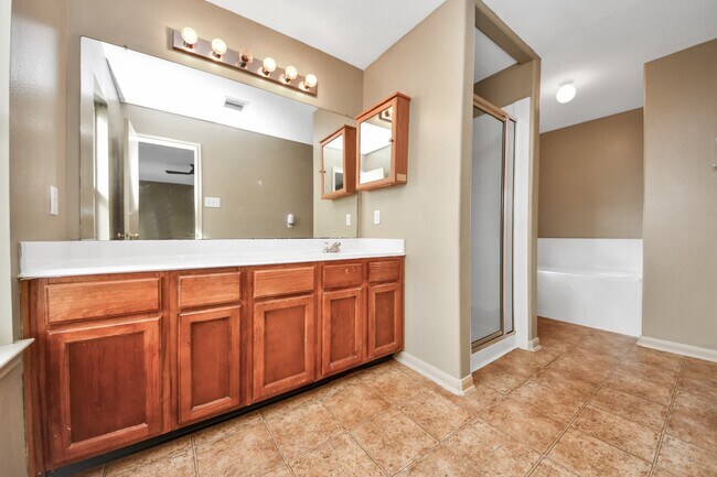 Building Photo - 4006 Wimberley Hollow Ln