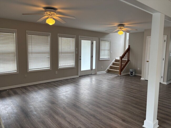 Building Photo - 118 Wyndward Ct
