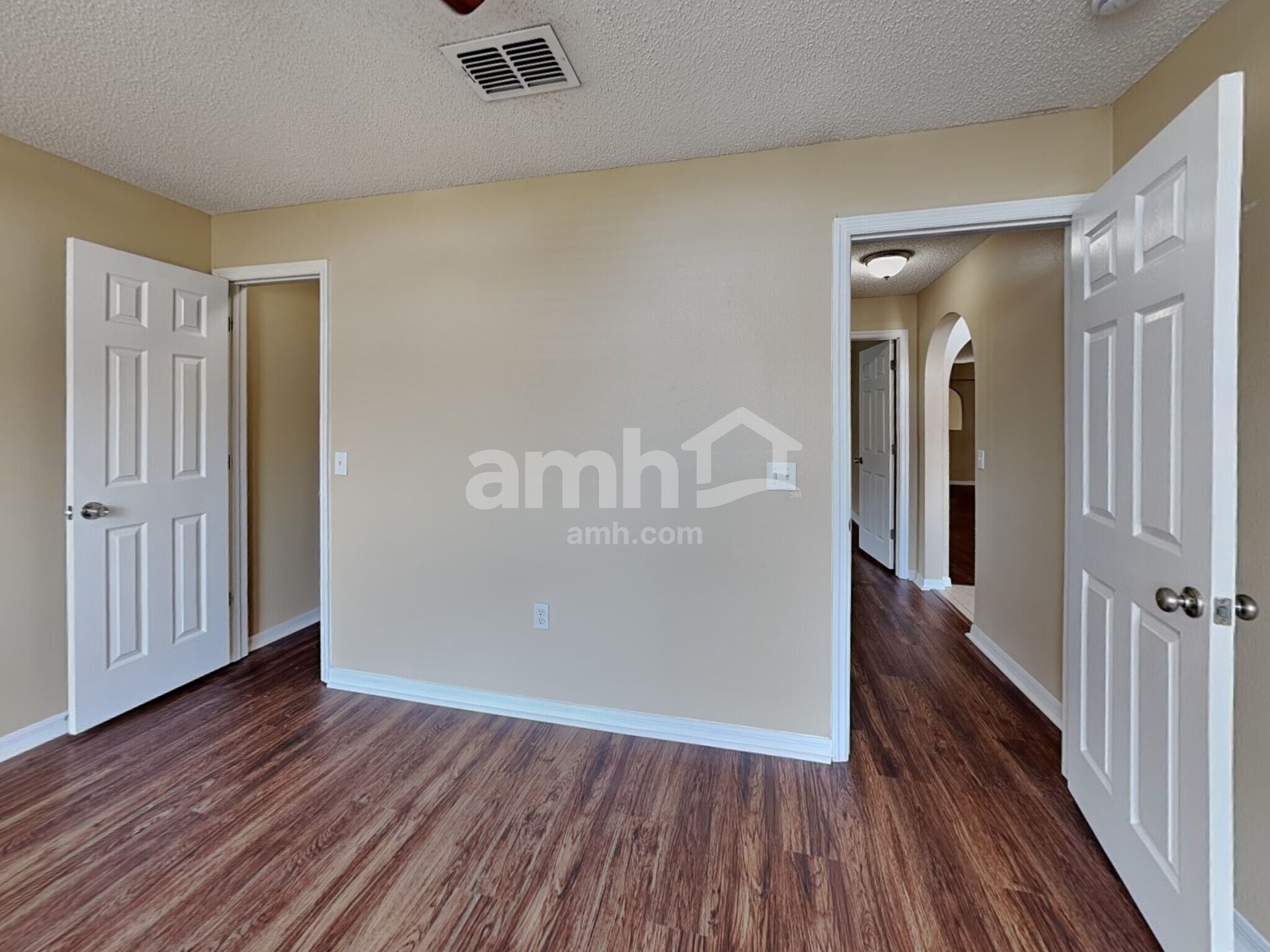 Building Photo - 1683 Sorento Cir