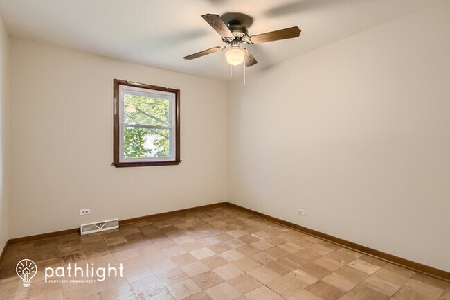 Building Photo - 3327 D Hutchinson, Joliet, IL, 60431