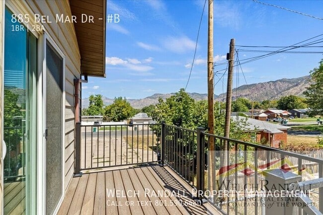 Building Photo - 885 Bel Mar Dr