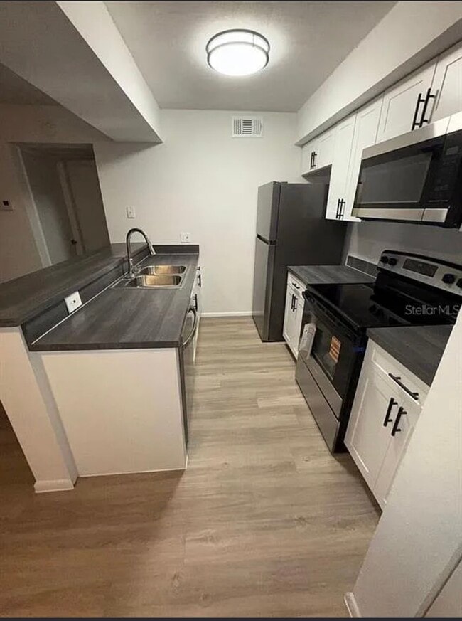 Building Photo - 5313 Summerlin Rd