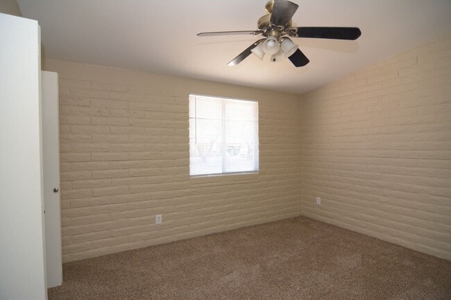 Building Photo - Charming 3 Bedroom 2 Bath House! Great Nor...