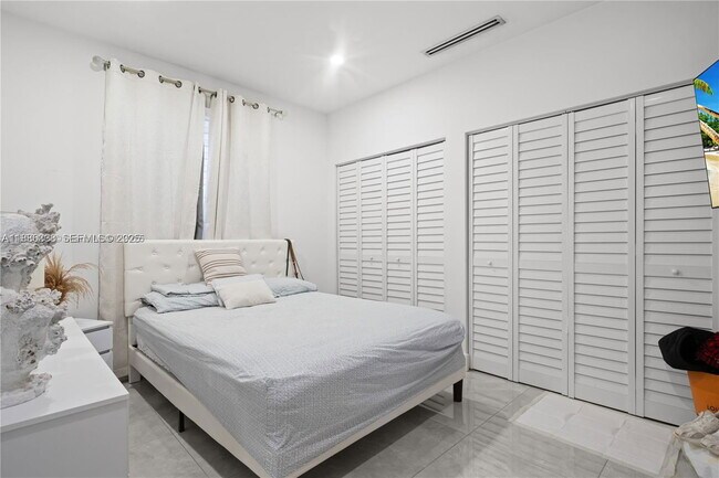 Building Photo - 3634 SW 156th Ct