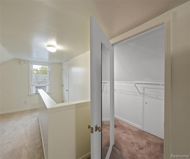 Building Photo - 2017 Harding Ave