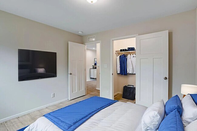 Building Photo - Brand New 1BR/1BA Apartment in Lyons!