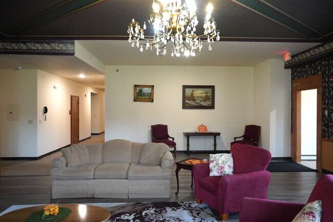 Building Photo - 1 Bedroom, 1 Bath Apartment- All utilities included