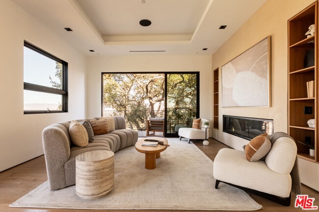 Building Photo - 13331 Mulholland Dr