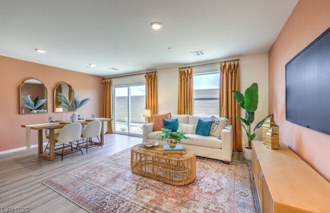 Building Photo - 10923 Heatherford Ave