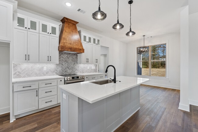 Building Photo - 19 Denali Dr