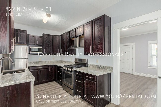 Building Photo - Charming Downtown 1 Bedroom 1 Bath!