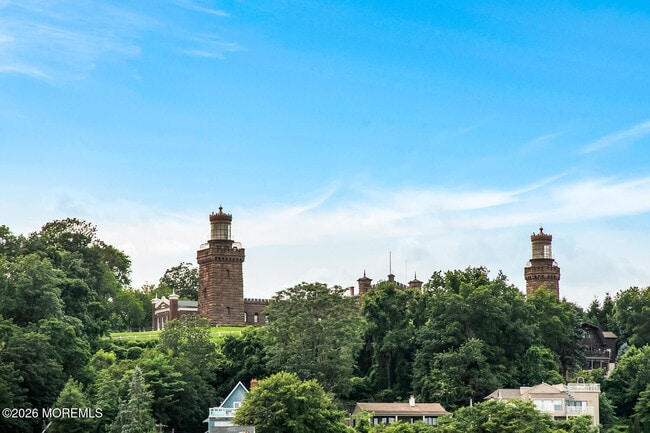 Building Photo - 209 Bay Ave