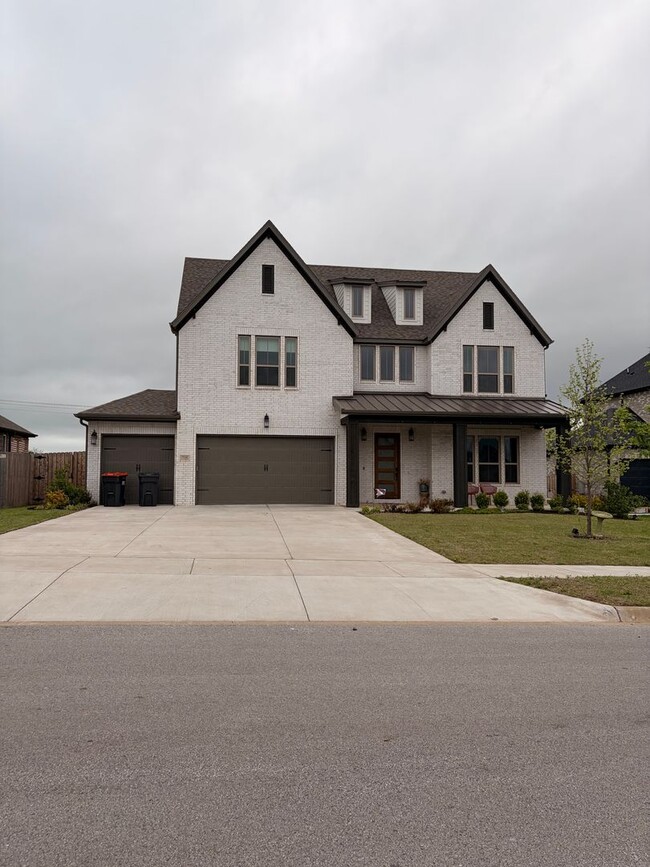 Building Photo - Spacious 5-Bedroom House in Cave Springs, AR