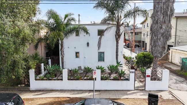 Building Photo - 616 Sunset Ave
