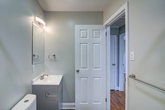 Building Photo - 105 Sandy Ln