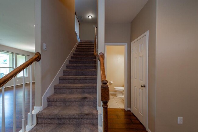 Building Photo - 17035 Wilthorne Gardens Ct