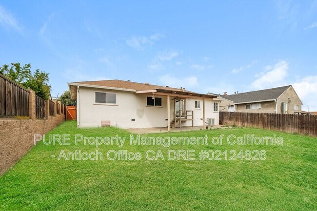 Building Photo - 2117 Biglow Dr