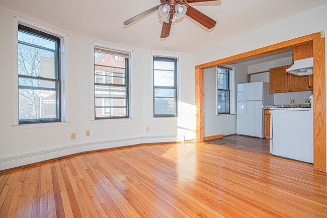 Building Photo - 29 William St