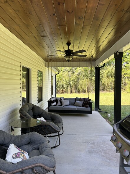 Covered Back Porch - 964 Ware Rd