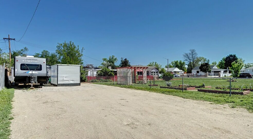 Building Photo - 2401 W Jewell Ave