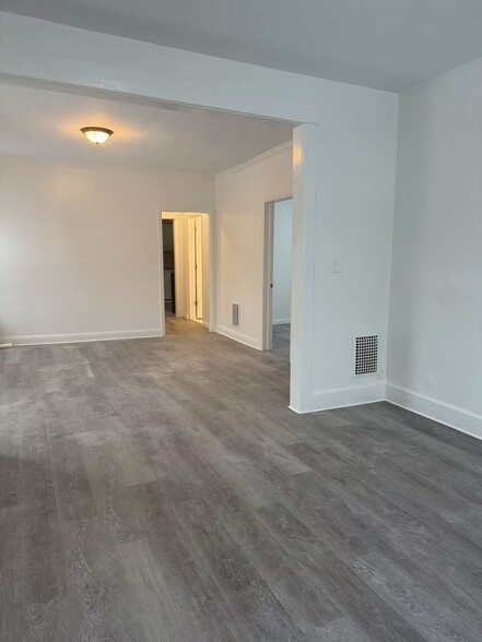 Building Photo - 1027 Keyes Ave