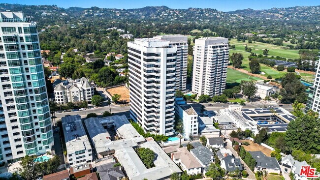 Building Photo - 10350 Wilshire Blvd