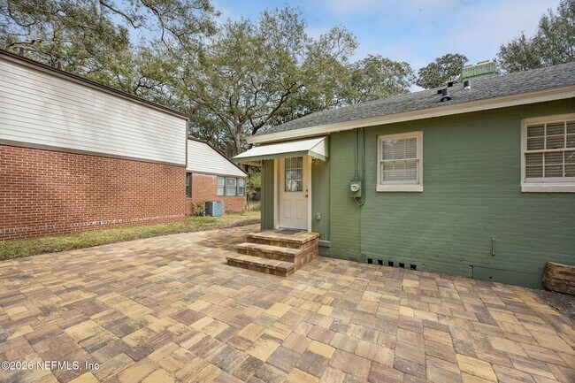 Building Photo - 1406 San Mateo Ave