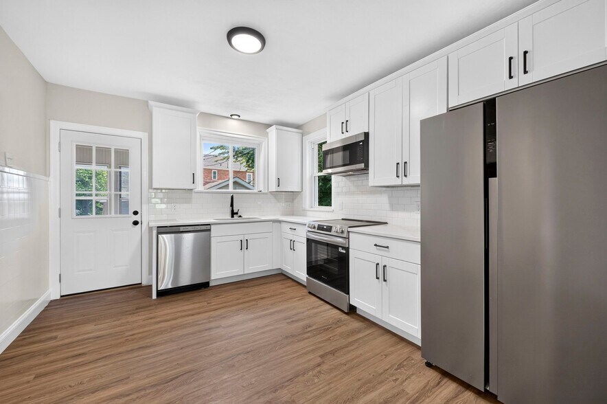 Building Photo - 7310 Drexel Dr