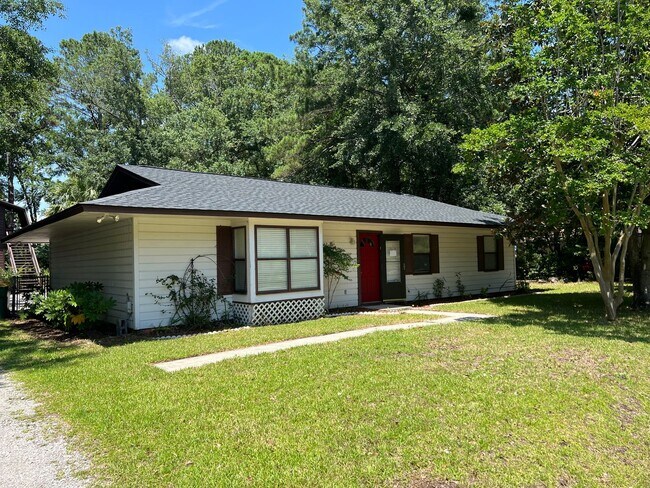 Building Photo - Old Town Bluffton