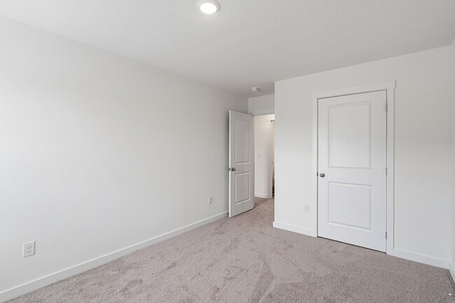 Building Photo - 6829 Prospect Hl Ln