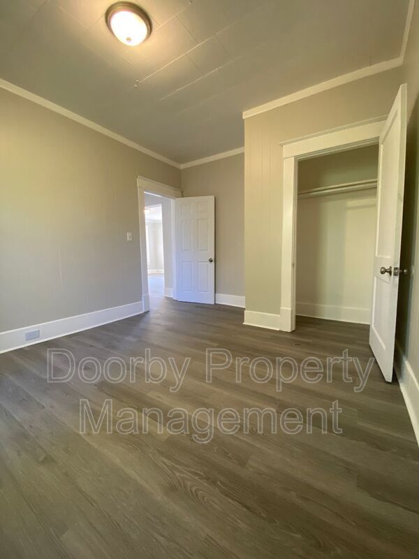 Building Photo - 3011 15th Ave