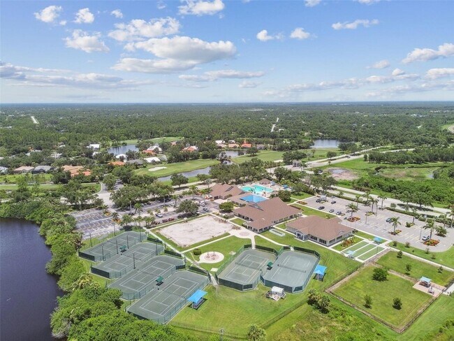 Building Photo - 13792 Long Lake Ln