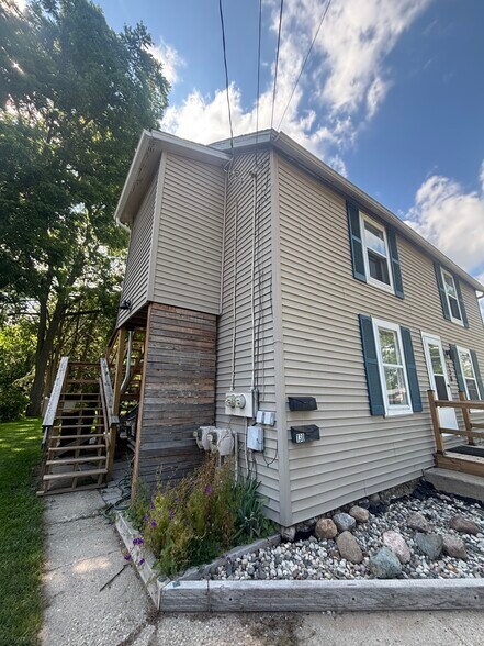 Primary Photo - 130 Grafton Ave