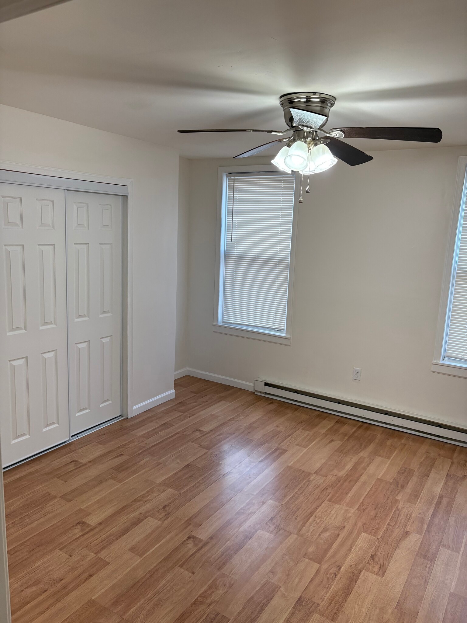 Building Photo - 1206 W Airdrie St